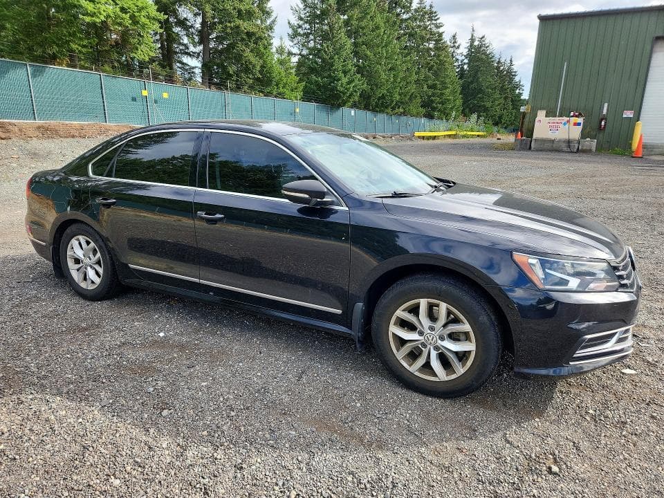 2017 VOLKSWAGEN PASSAT S 4