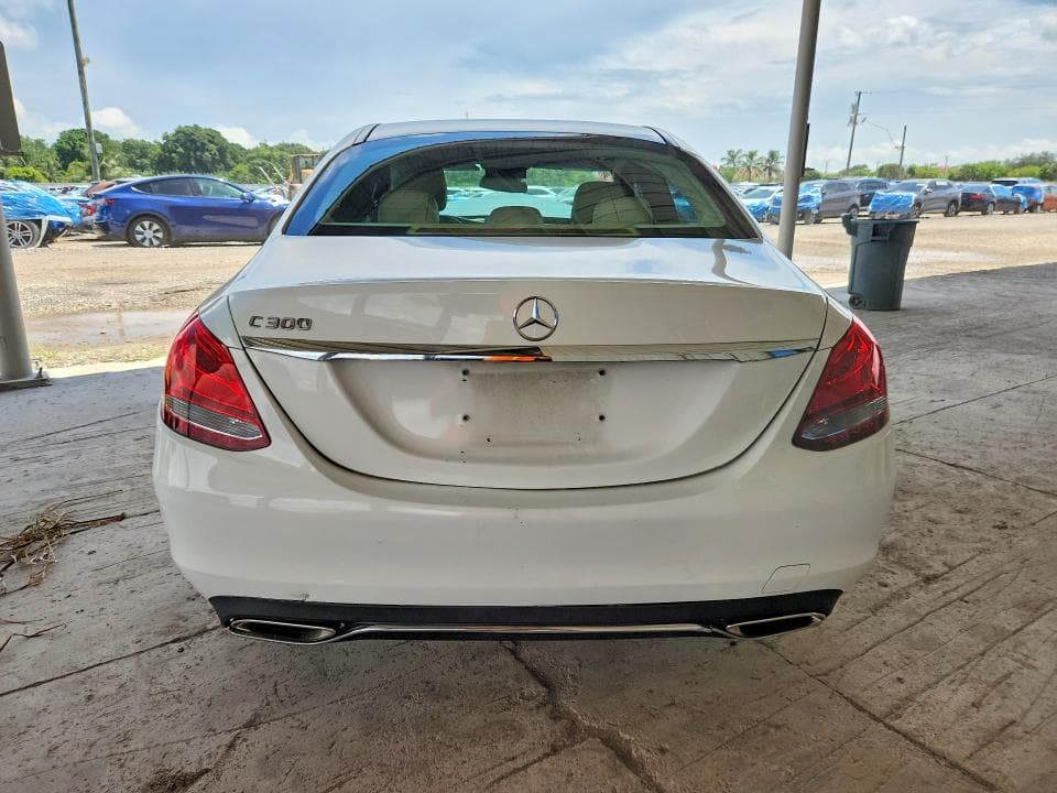 2017 MERCEDES-BENZ C 300 6