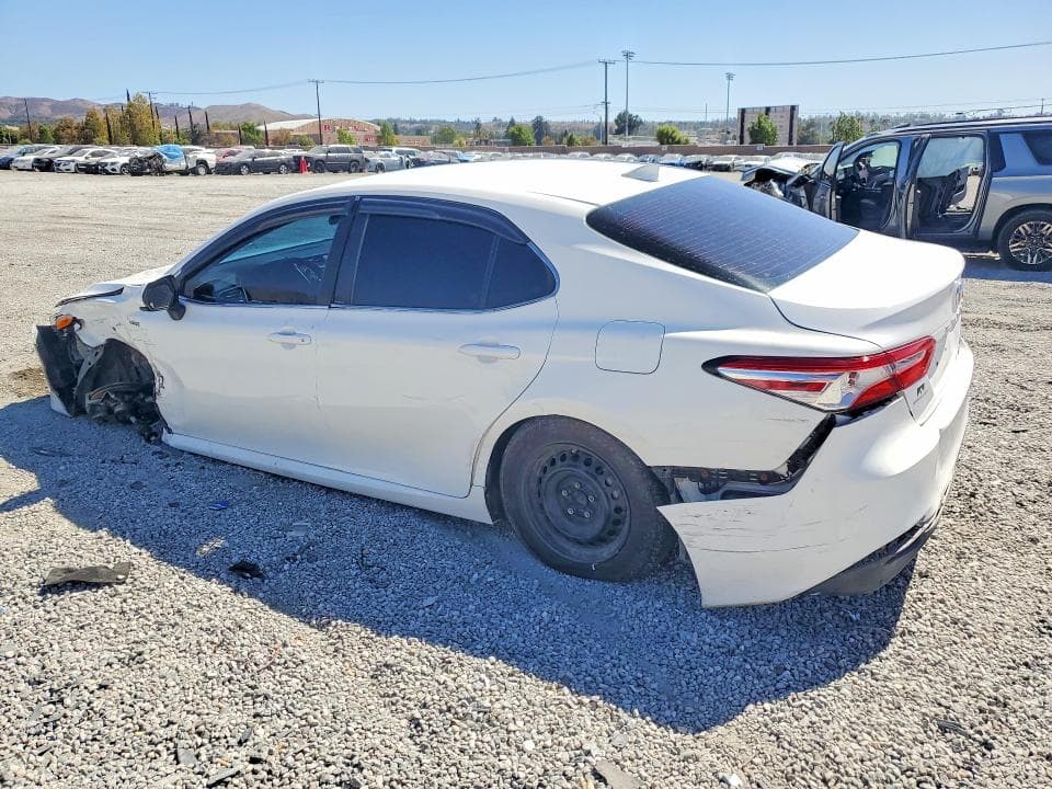 2020 TOYOTA CAMRY LE 2