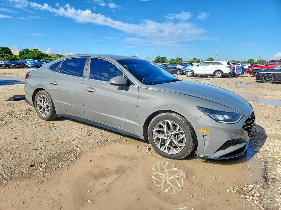 2021 HYUNDAI SONATA SEL 4