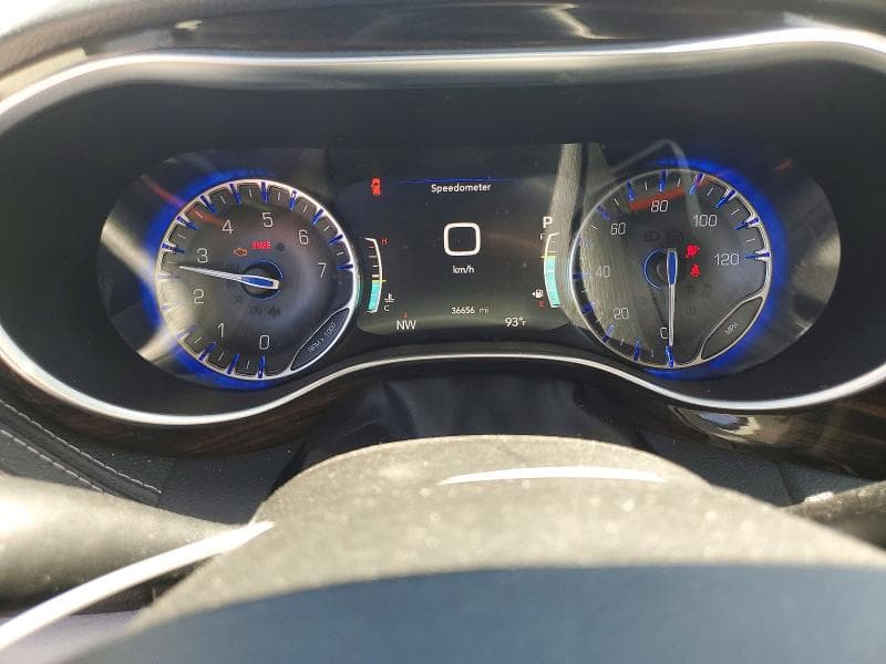 2022 CHRYSLER PACIFICA LIMITED 9