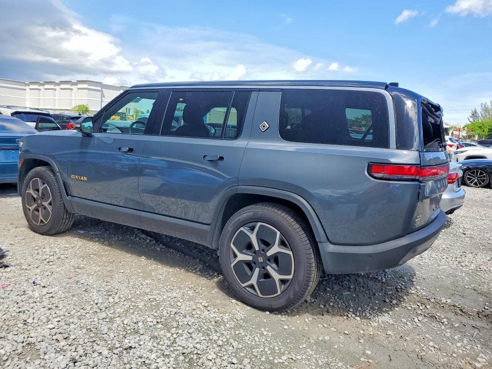 2024 RIVIAN R1S ADVENTURE 2