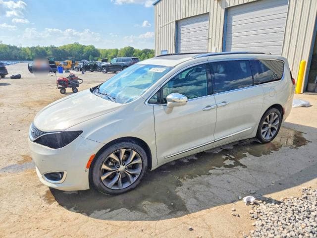 2017 CHRYSLER PACIFICA LIMITED - 1