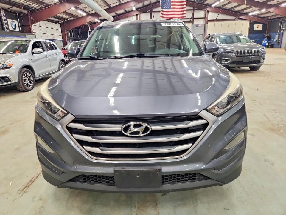 2017 HYUNDAI TUCSON SE 5