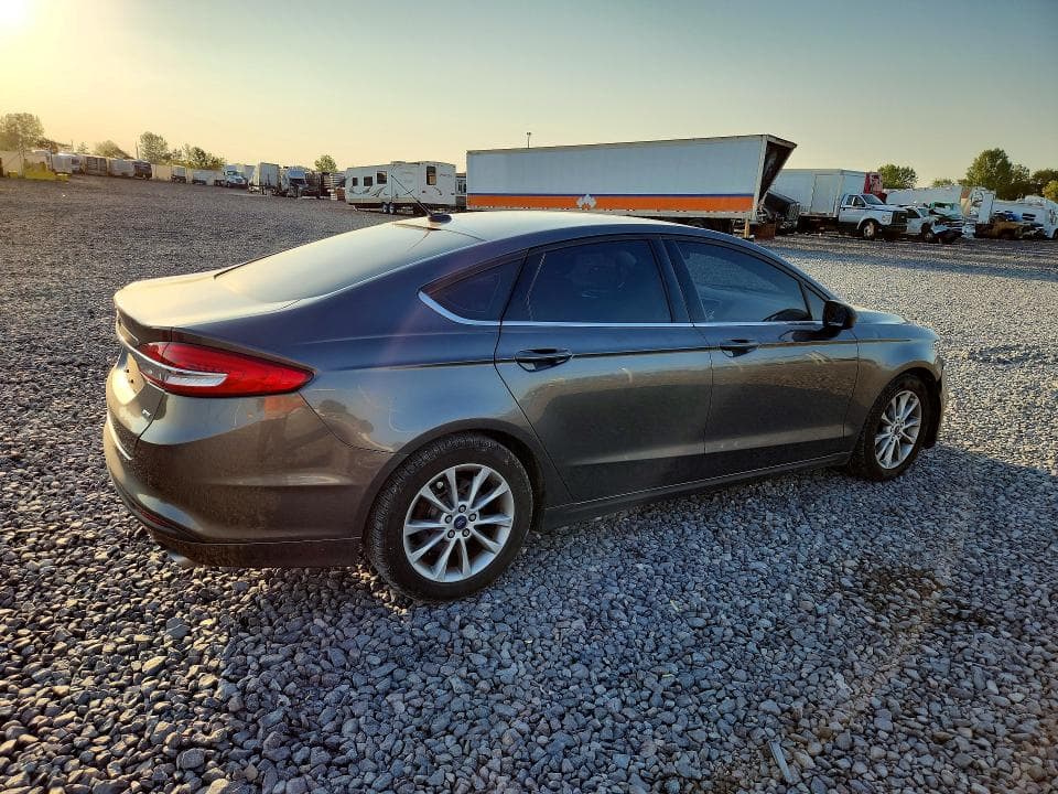 2017 FORD FUSION SE 3