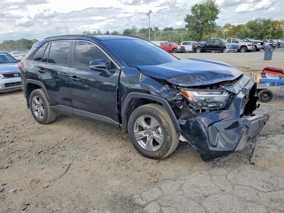 2025 TOYOTA RAV4 XLE 4