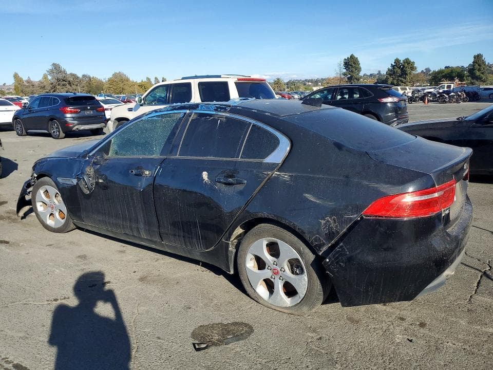 2018 JAGUAR XE 2