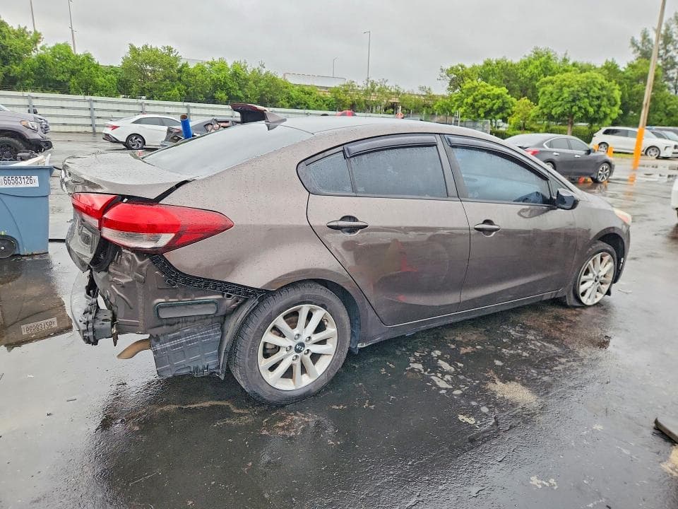 2017 KIA FORTE LX 3