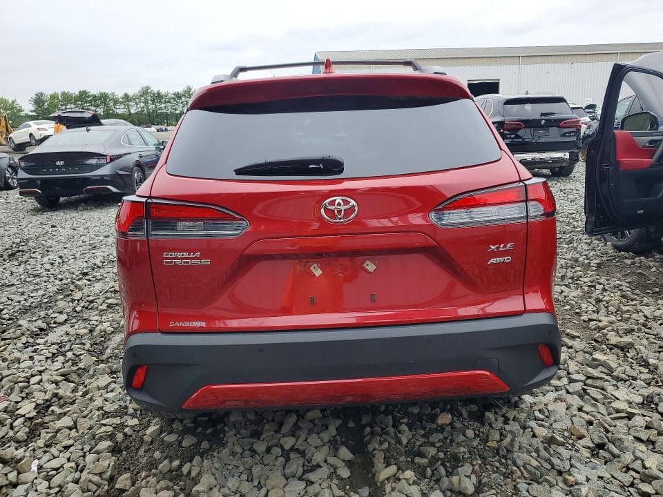 2024 TOYOTA COROLLA CROSS XLE 6