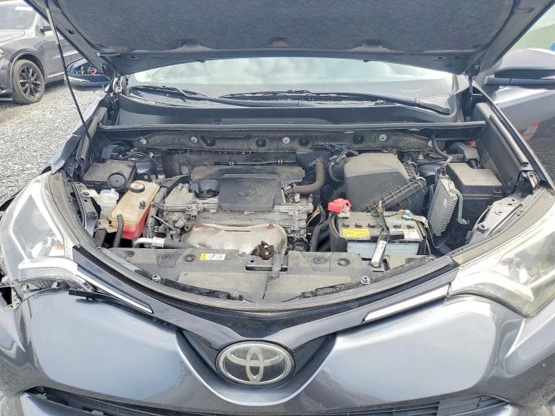 2018 TOYOTA RAV4 XLE 12