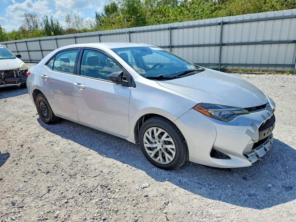2017 TOYOTA COROLLA LE 4