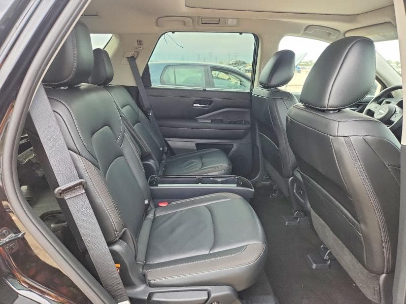 2025 NISSAN PATHFINDER SL 10