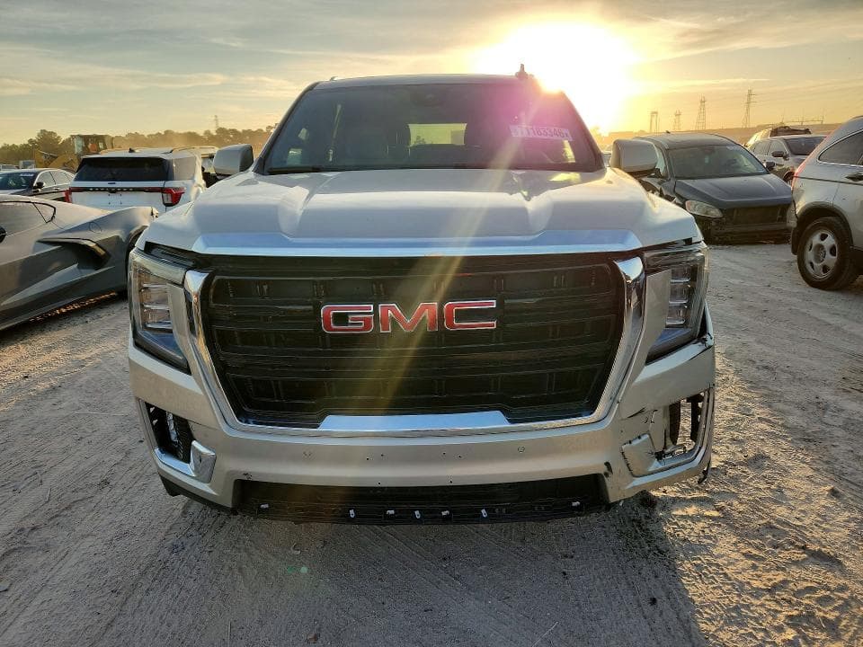 2024 GMC YUKON SLE 5
