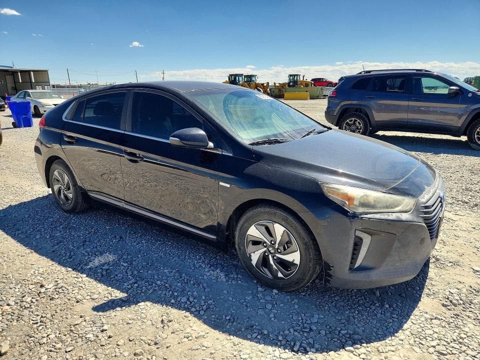 2017 HYUNDAI IONIQ SEL 4