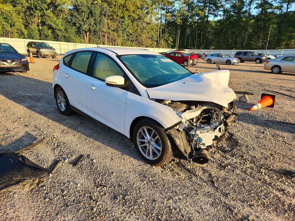 2017 FORD FOCUS SE 4