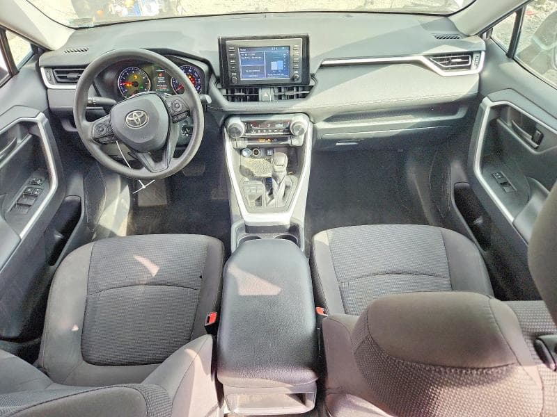 2019 TOYOTA RAV4 LE 8
