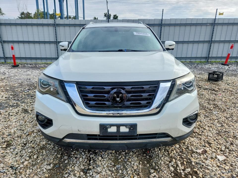 2017 NISSAN PATHFINDER PLATINUM 5