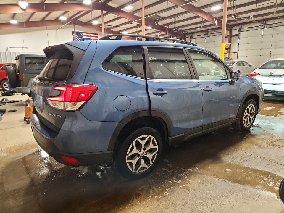 2022 SUBARU FORESTER PREMIUM 3