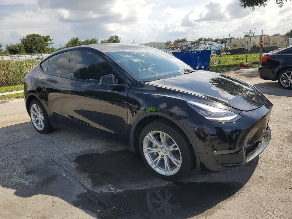 2022 TESLA MODEL Y 4