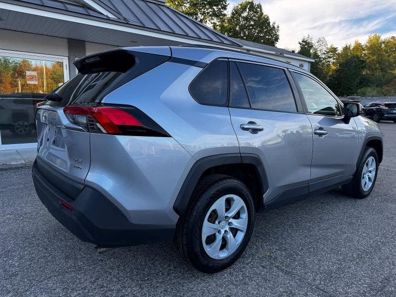 2019 TOYOTA RAV4 LE 4