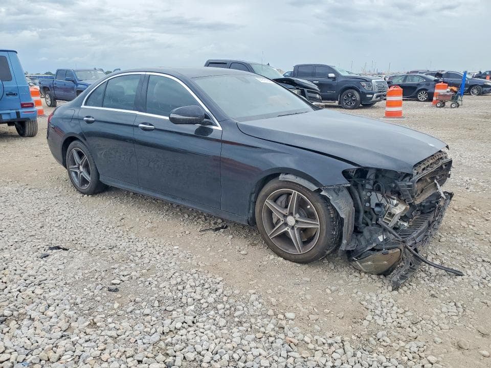 2017 MERCEDES-BENZ E 300 4