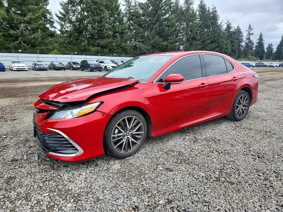 2023 TOYOTA CAMRY XLE
