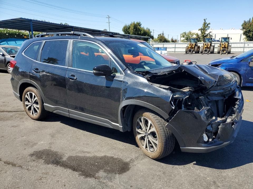 2022 SUBARU FORESTER LIMITED 4
