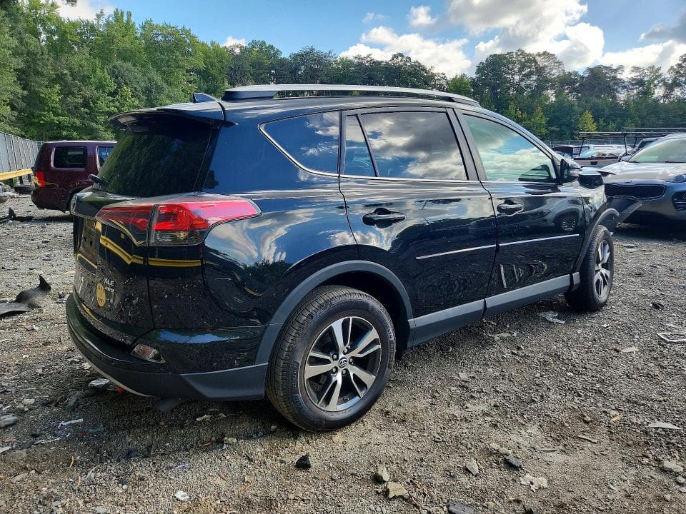 2017 TOYOTA RAV4 XLE 3