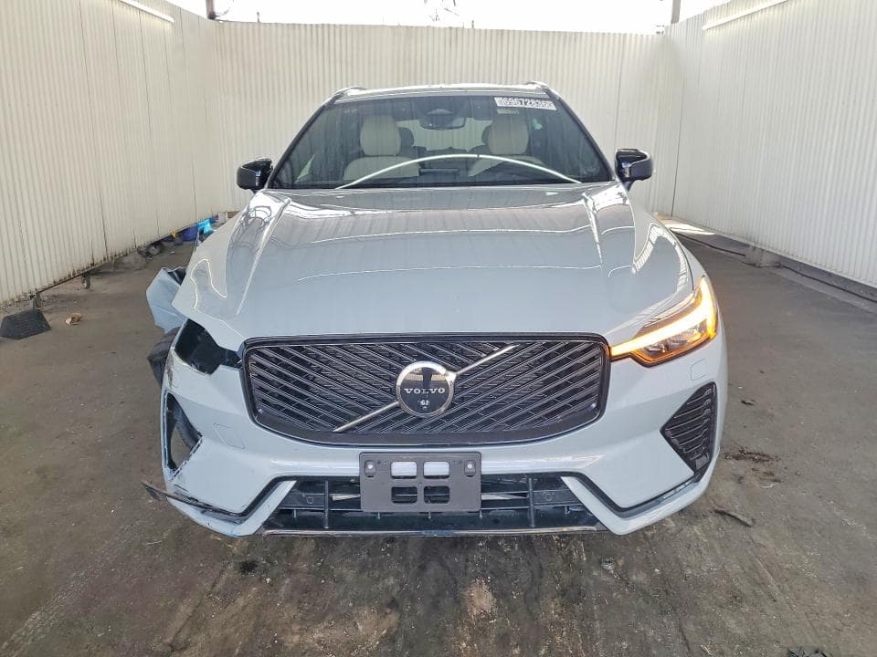 2026 VOLVO XC60 PLUS 5
