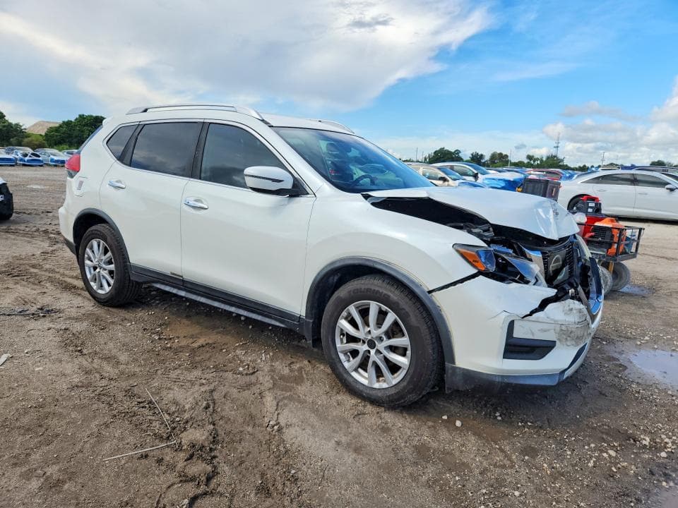 2017 NISSAN ROGUE SV 4