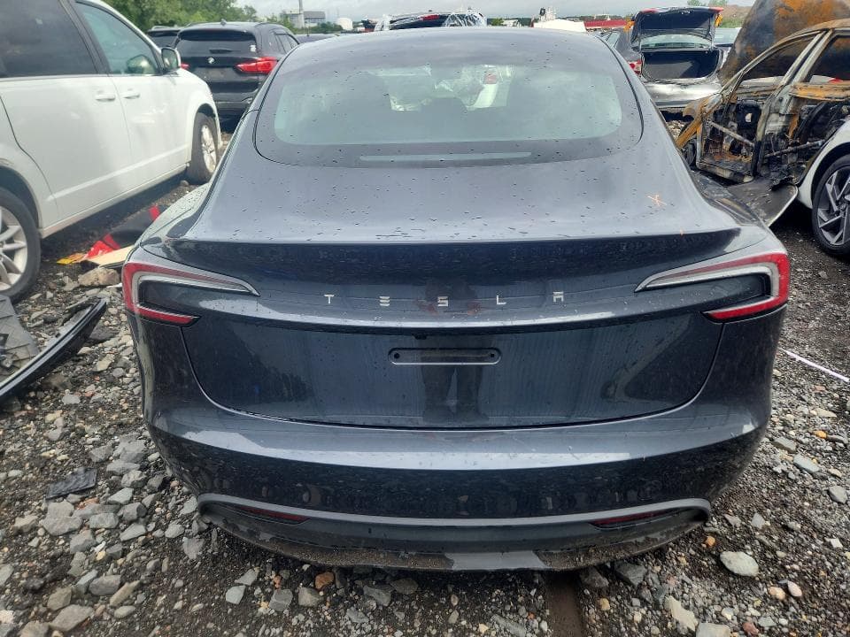 2025 TESLA MODEL 3 6