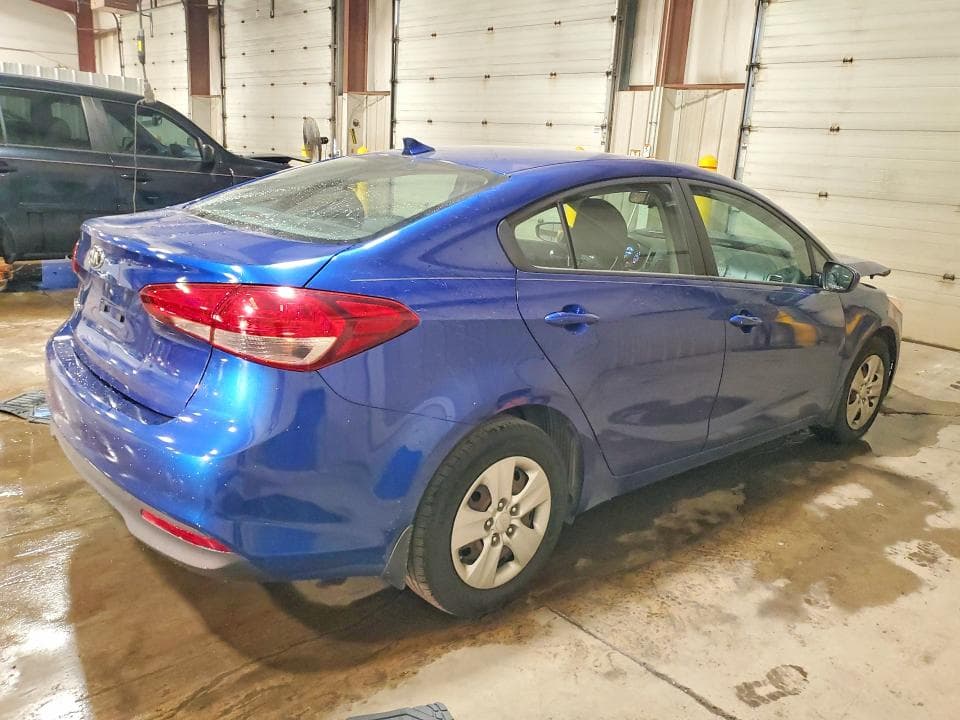 2017 KIA FORTE LX 3