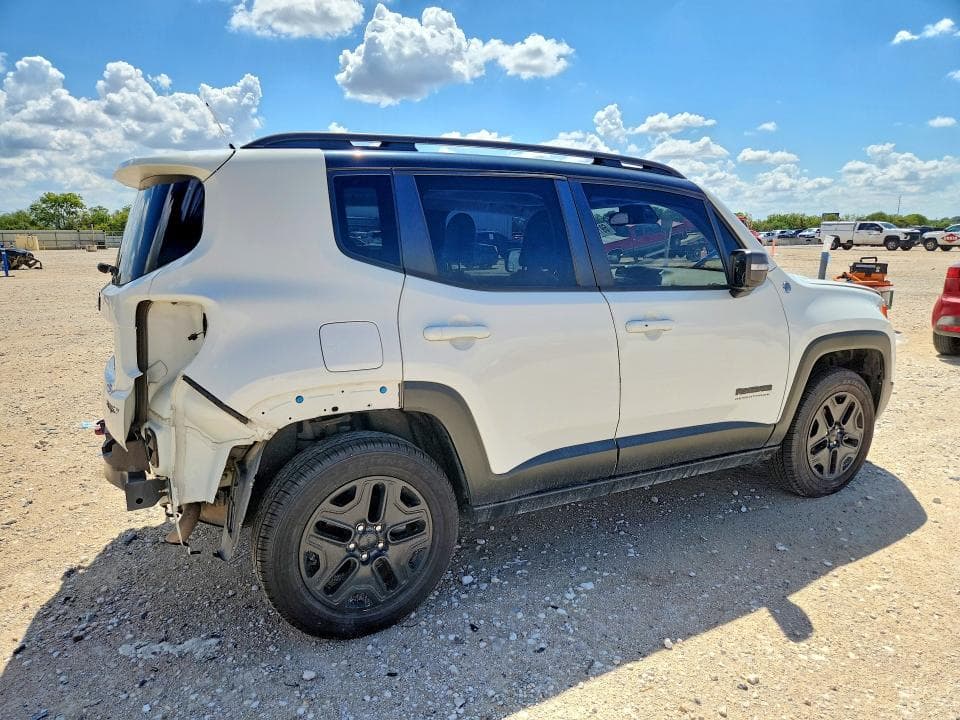 2017 JEEP RENEGADE TRAILHAWK 3