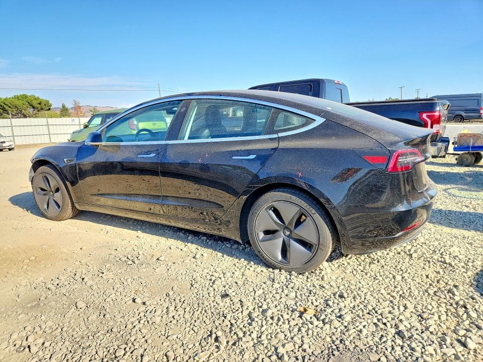 2018 TESLA MODEL 3 2