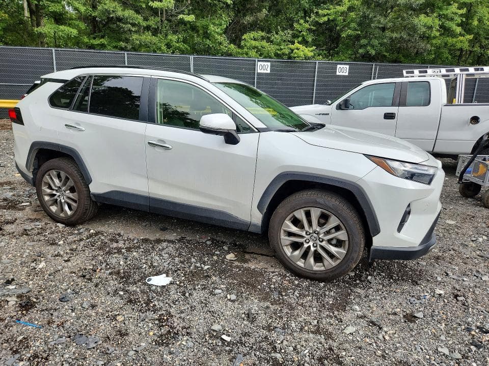 2023 TOYOTA RAV4 LIMITED 4