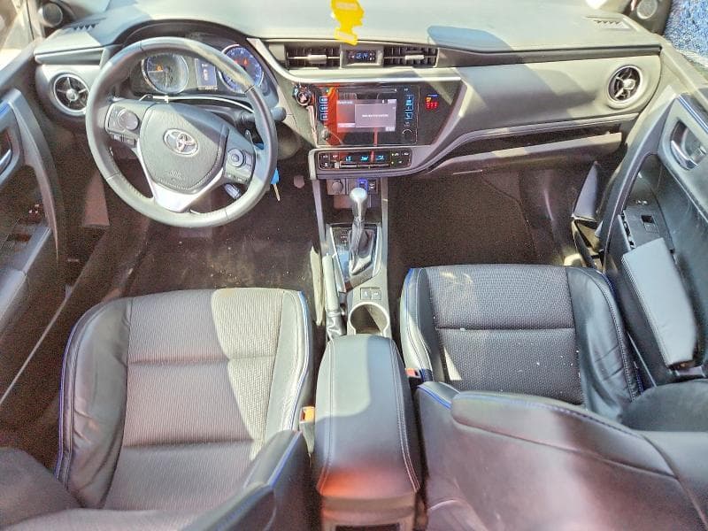 2019 TOYOTA COROLLA SE 8