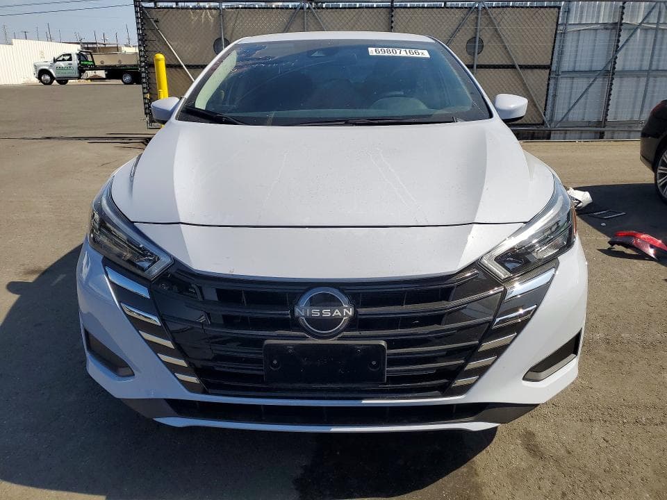 2025 NISSAN VERSA SV 5