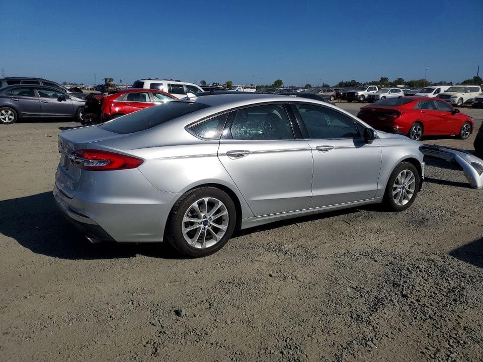 2019 FORD FUSION SE 3