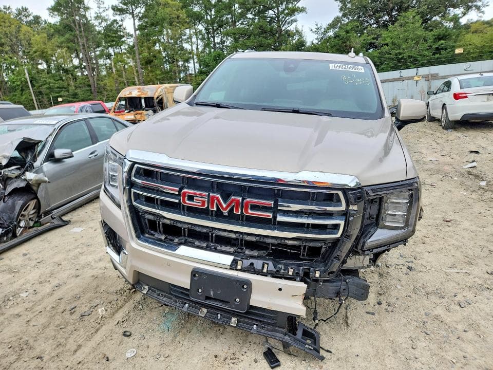 2022 GMC YUKON SLT 5