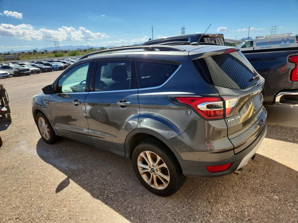 2017 FORD ESCAPE SE 2