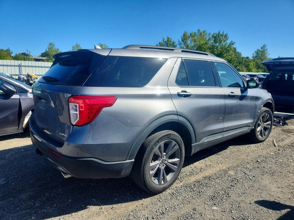 2023 FORD EXPLORER XLT 3