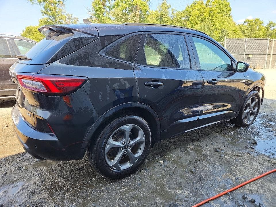 2024 FORD ESCAPE ST LINE 3