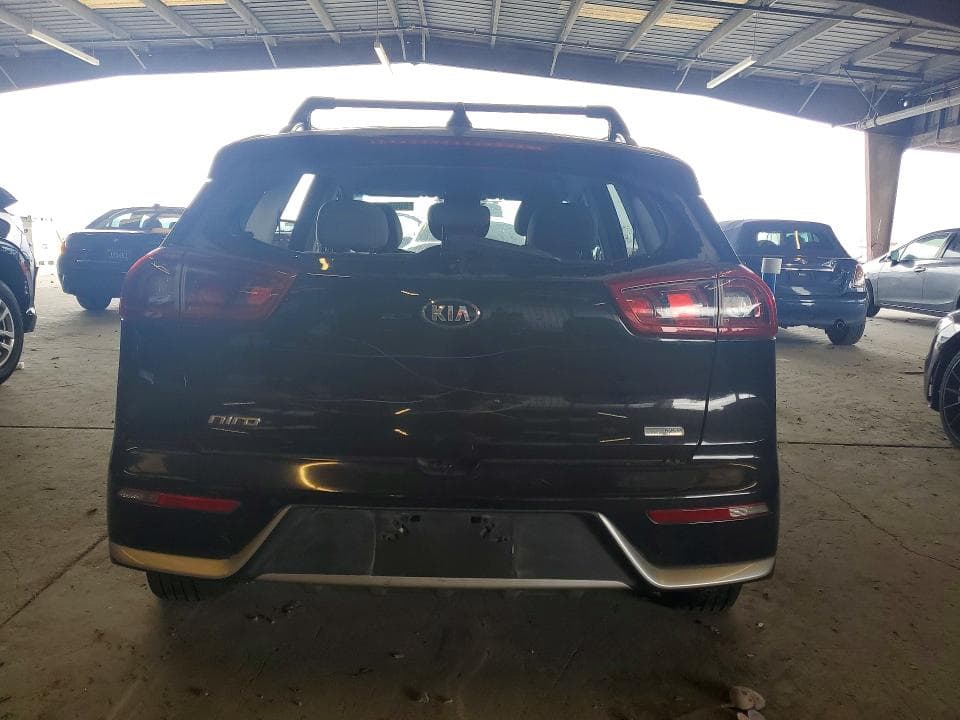 2017 KIA NIRO LX 6