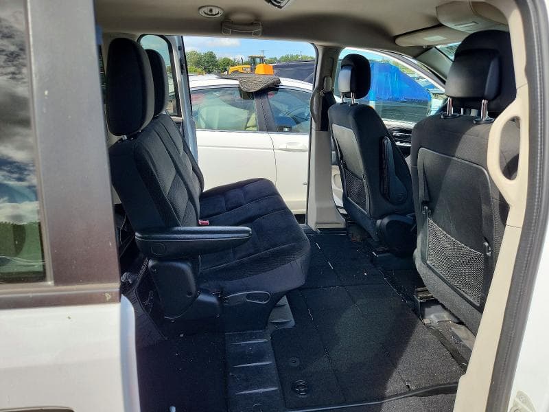 2019 DODGE GRAND CARAVAN SE 11