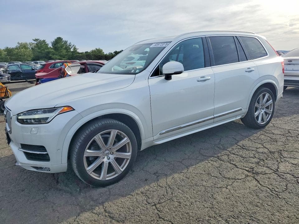 2017 VOLVO XC90 T6 - 1