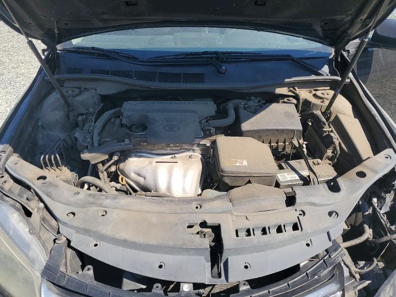 2017 TOYOTA CAMRY SE 11
