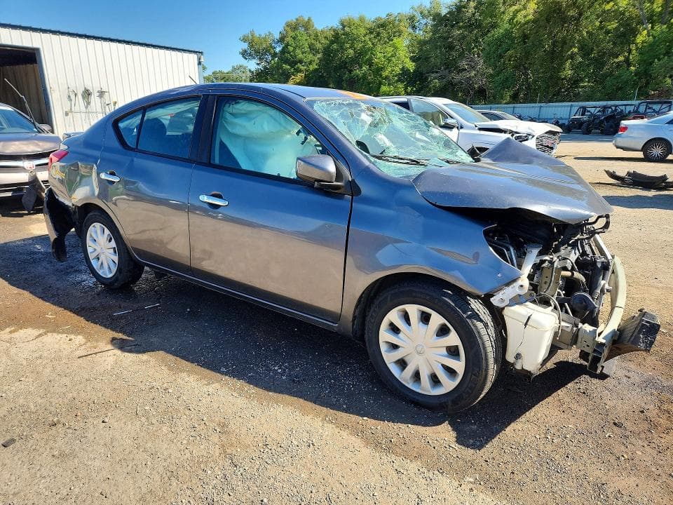 2019 NISSAN VERSA SV 4