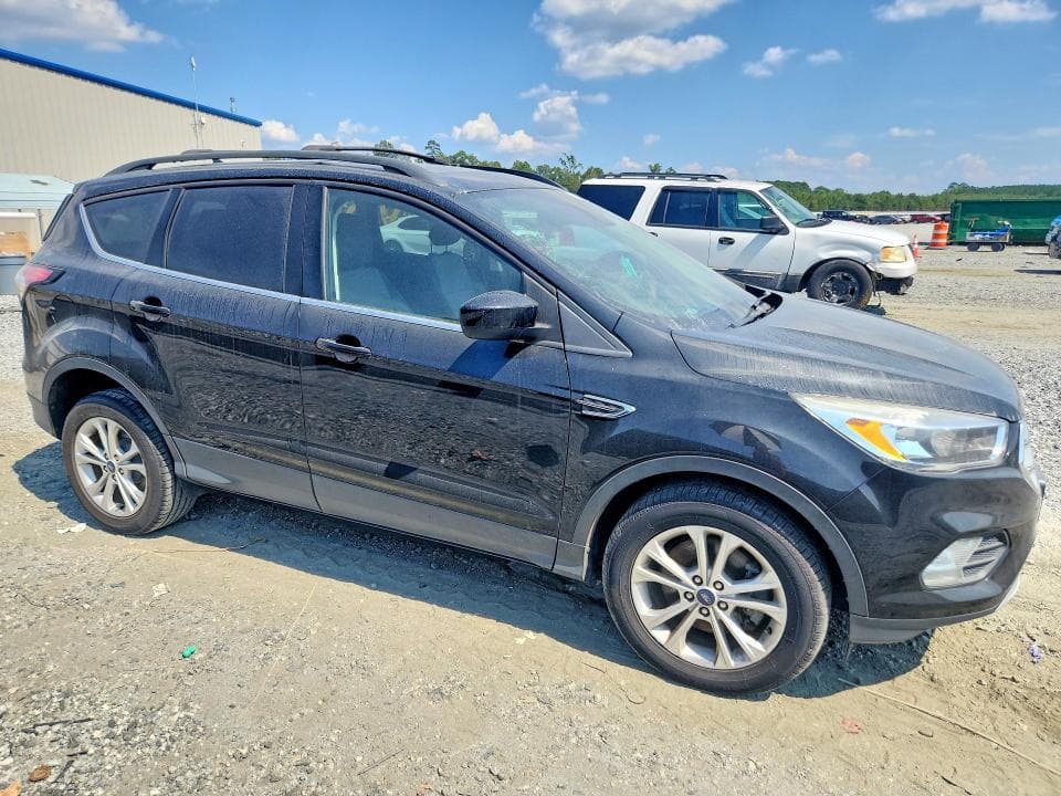 2018 FORD ESCAPE SE 4