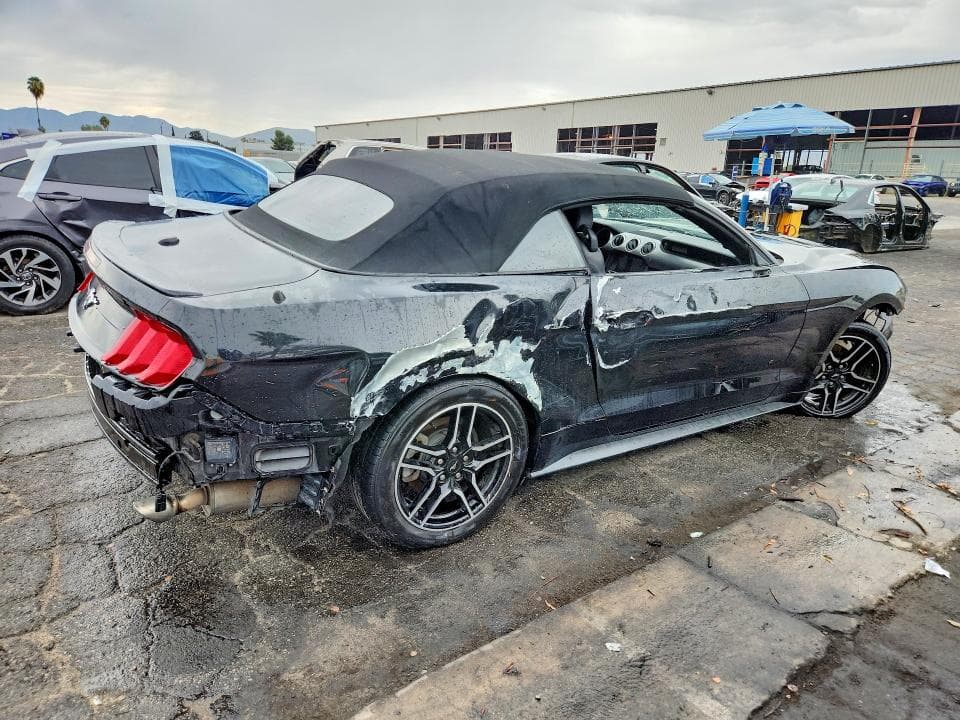 2022 FORD MUSTANG 3
