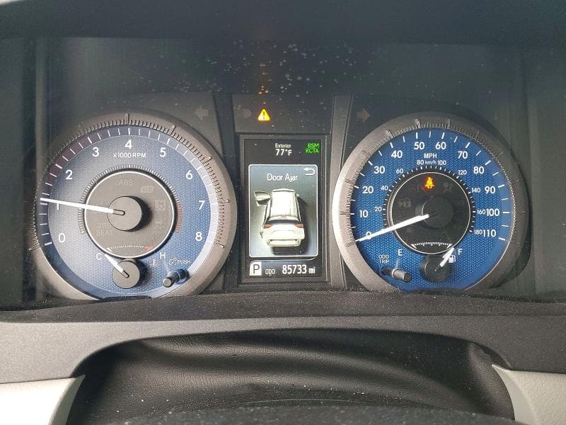 2020 TOYOTA SIENNA LE 9